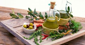 Olive oil and the liver